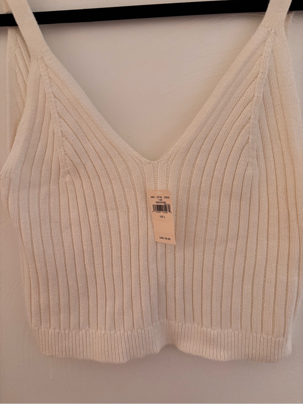aerie Cream Ribbed V‑Neck Cropped Tank - Picture 2 of 4